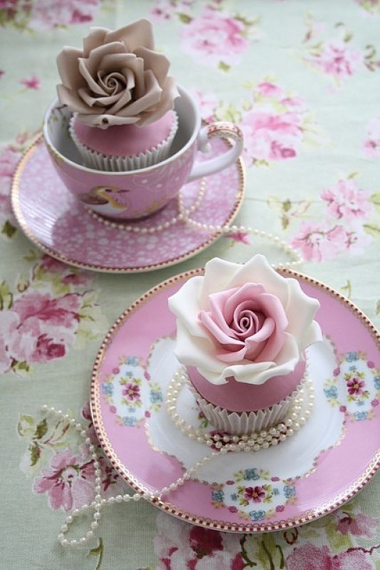 Cup Cakes Wallpaper iPhone