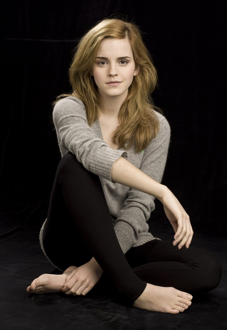 Emma Watson Wallpaper resolution 744x1080