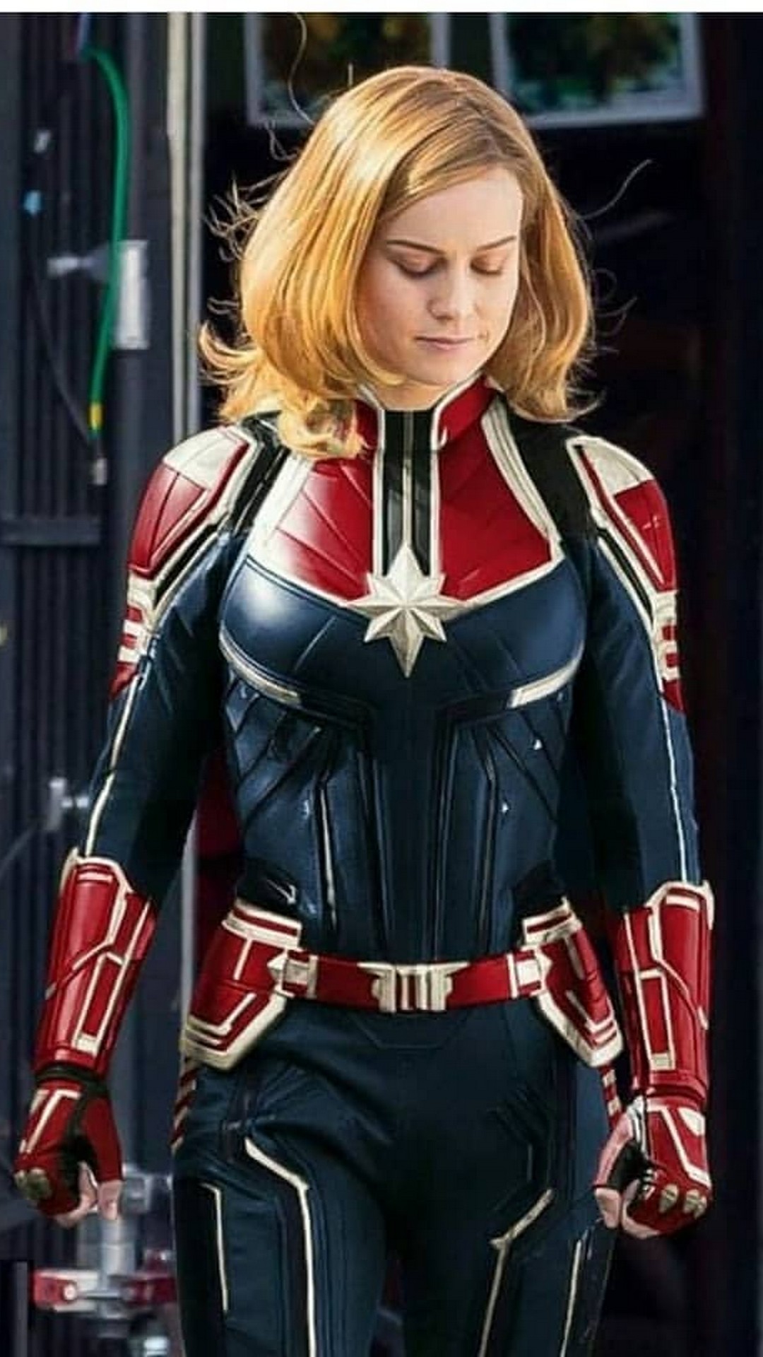 Captain Marvel iPhone Wallpaper | 2020